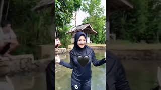 Download lagu jilbab gunung gede #shorts mp3