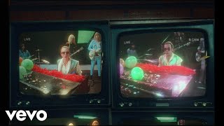 Elton John – Step Into Christmas (2024 Music Video)