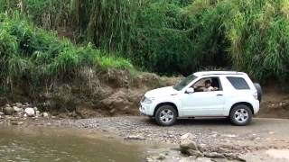 preview picture of video 'Oxapampa : Camino a la Catarata El Tigre'