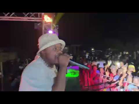 #fizzytoofab - MUNEIGHBOUR Performance at the @MUPOWASHU #VillageShutDownBash2022