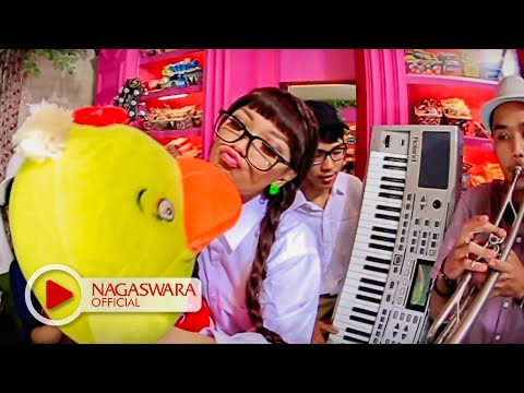 download lagu mp3 mp4 Lagu Zaskia Gotik Bebek Ngambang, download lagu Lagu Zaskia Gotik Bebek Ngambang gratis, unduh video klip Lagu Zaskia Gotik Bebek Ngambang