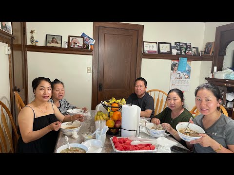 Peb Noj qhaub piaj Ntawm Tais Mog tsev qab heev.5/17/222022