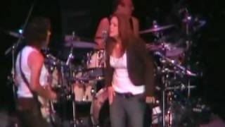 Going Down : Jeff Beck featuring Beth Hart