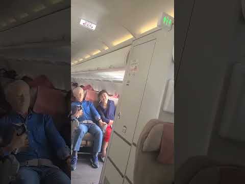 Un passager a ouvert la porte d’un avion en vol