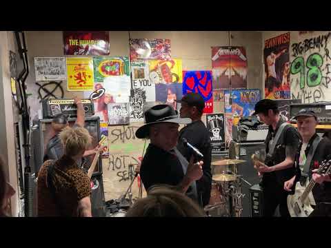 Thumbnail for Sum 41 @ Las Vegas, NV, USA 22/10/23 - Soundcheck (Part 2) by Sum 41