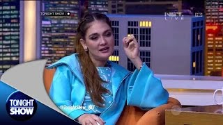 Download lagu Luna Maya VS Desta Main Bola Tiup mp3