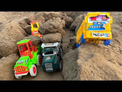 JCB 5dx Loading Stones Into John deere Tractor and trucks | Tractors | toys | us toys