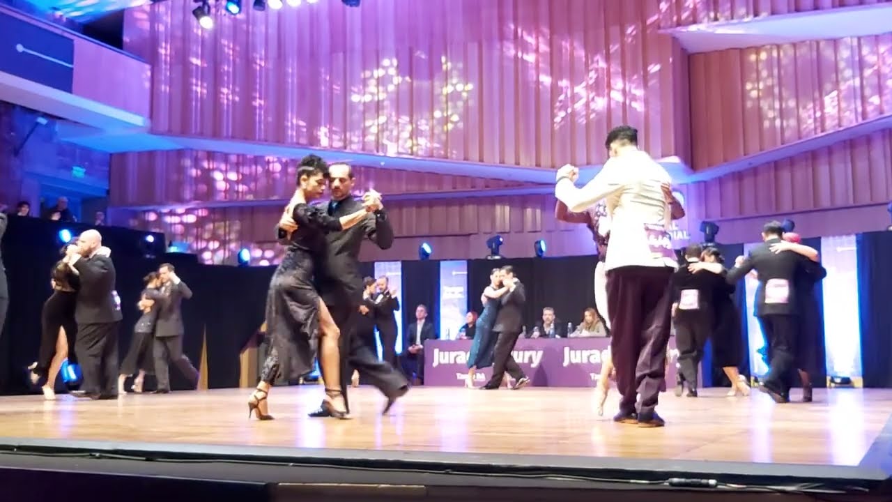 Día 2 clasificatorias  Mundial de Tango 2.024 Ronda 8 Tema 2 "Ojos negros" Aníbal Troilo