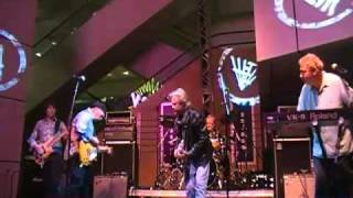 Lee Roy Parnell and Dixie Peach - One Way Out
