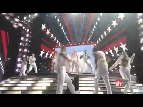 Katy Perry & Keri Hilson & Jennifer Nettles - Boogie Woogie Bugle Boy (Live)