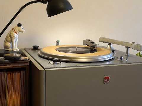 If You See Me Comin' / Mezzrow-Ladnier Quintet