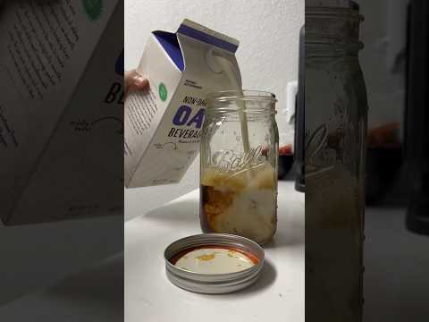 Make the Brown Sugar Oat Milk Shaken Espresso w/ me 🤎 #coffee #starbucks #latte