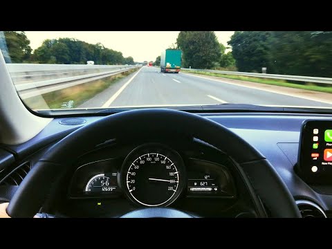 Mazda CX-3 SkyActiv 200 km/h 124 mph on German Autobahn