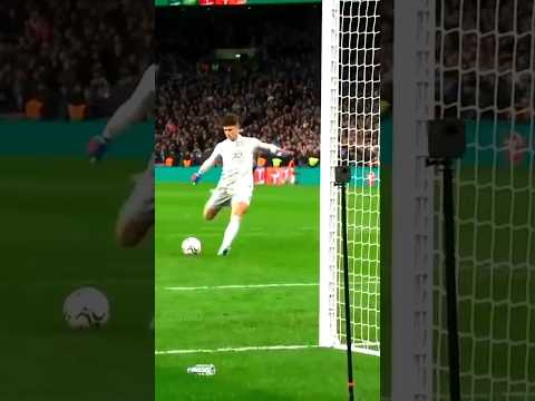 Slick Football Skills: Neimar vs. Messi