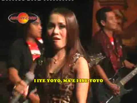 Iiye Yoyo - Eny Sagita (Official Music Video)