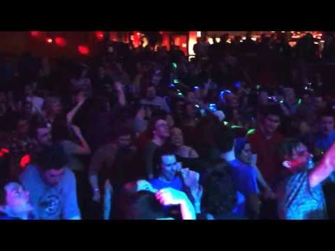 Nick Nice Rick Rolls the Majestic - 80s vs 90s