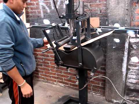 Guitar Side Bending Machine by Rafael Cardiel (Cervantes Luthier, cardiel27@hotmail.com)