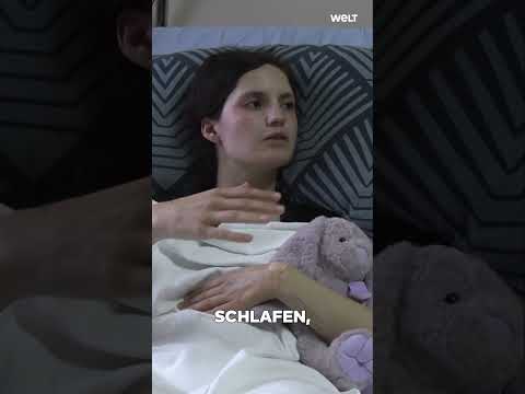 UKRAINE RAKETENANGRIFF: Olena überlebt Sturz aus 9. Stock – Ronzheimer vor Ort dabei! #shorts