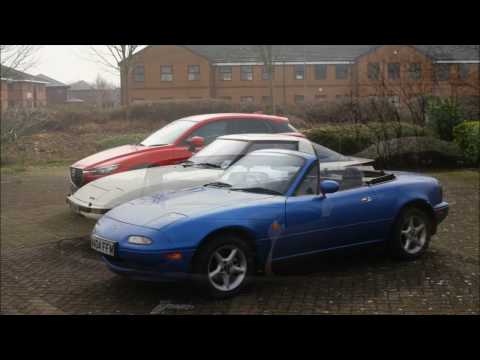 Mazda MX-5 (mk1) driving | Road test | Parkers