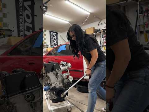Installing a K20 crankshaft pulley on my K24 from Dorman Products