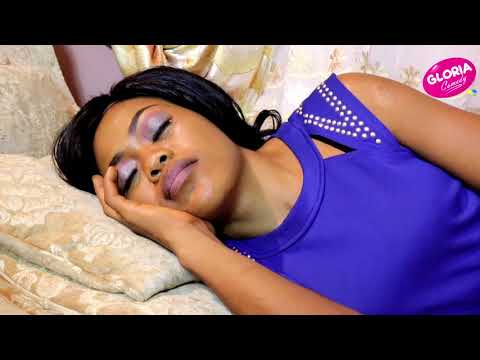 GLORIA s2 e13 - Ma tantine cleptomane