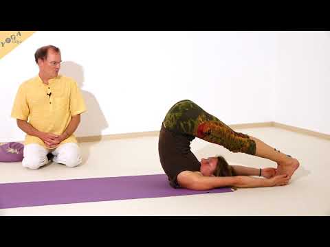 Pflug mit Händen an den Füßen - Yoga Asana Lexikon
