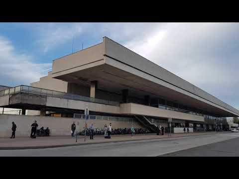 Szolnok. Város 9 személyes buszbérlés sofőrrel. Kedvezó áron utazás. www.lacibusz.hu