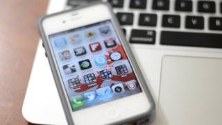 Top 5 Best Cydia Jailbreak Tweaks (2012)