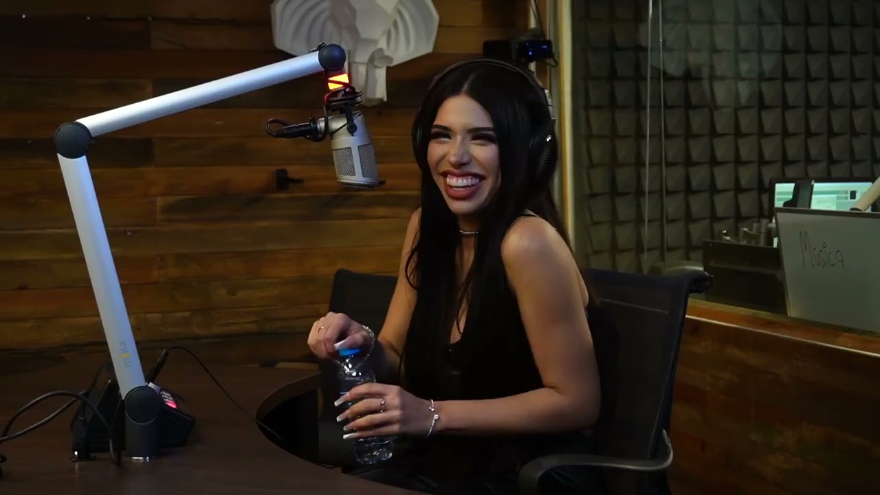 Watch YERI MUA nos habla de lo qué pasó con su ex y nos dice si tiene un nuevo amor 😱 en LA CAMINERA Now YERI MUA nos habla de lo qué pasó con su ex y nos dice si tiene un nuevo amor 😱 en LA CAMINERA