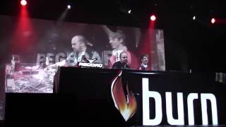 Pegboard Nerds @ Burn dj drop Skrillex's Bug Hunt (Noisia Remix) (27.04.13, spb)