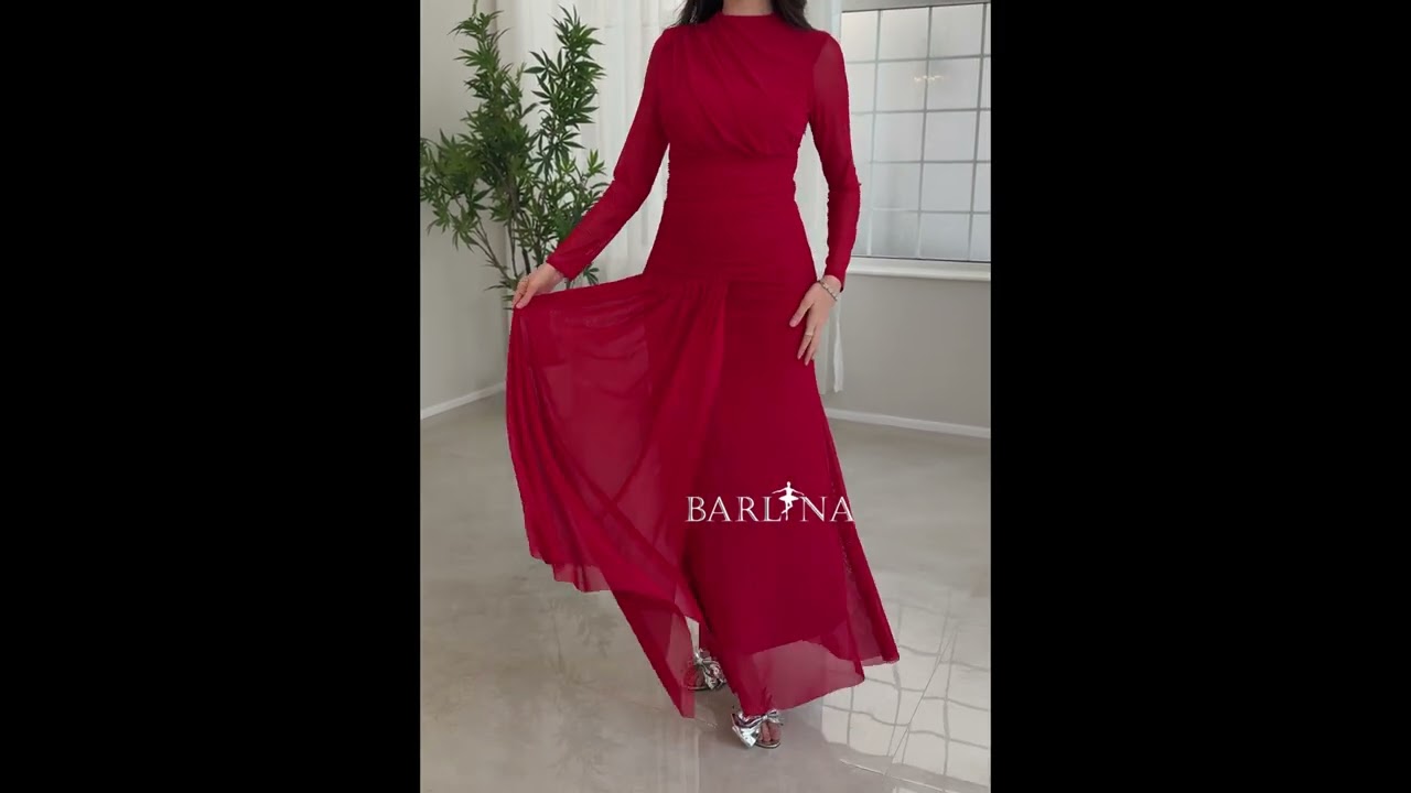 Long red dress with a draped overlay - L