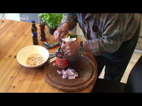 At Home with Antonio Carluccio - Tuna and bean salad