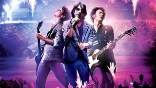 02. Jonas Brothers - Hold On (The 3D Concert Experience)