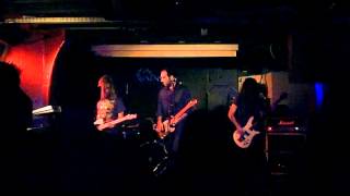 The Weather Underground - Gardenia (Kyuss cover, live at the 7 Sins)