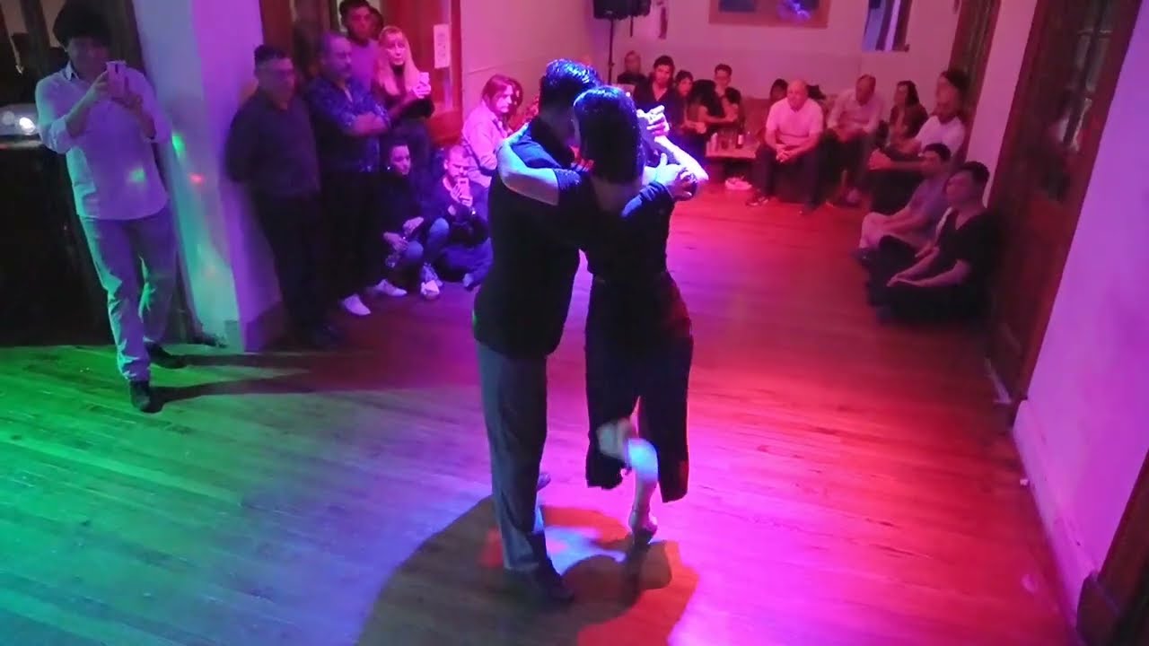 Augusto Garcia & Cornelia Roy I Pájaro sin luz - D'Arienzo