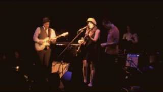 AmbeR Rubarth - "In the Creases" featuring Alex Wong &amp; Vienna Teng at Joe's Pub, NYC, 8/21/09