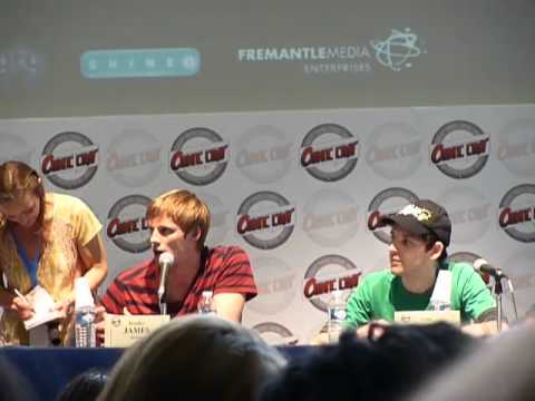 Comic Con Paris Merlin 02.07.11 - Part 3