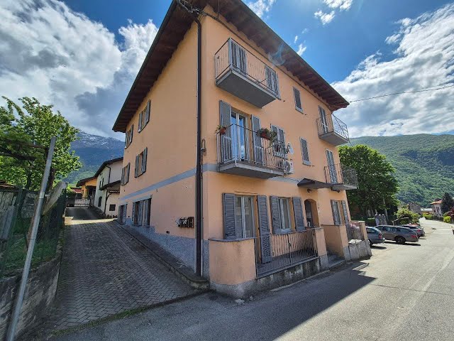 A COLICO, APPARTAMENTO A 400 MT DALLA CICLOPEDONALE E DALLA BAIA DI PIONA