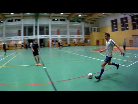 StrefaFutbolu.pl: Akademia Teatralna - Przyjaciele Fryzjera