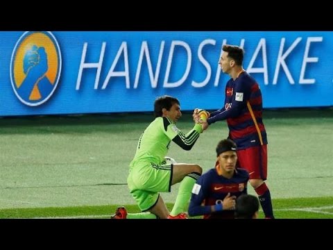 | Atajada de Barovero a Messi • River Plate V Barcelona |