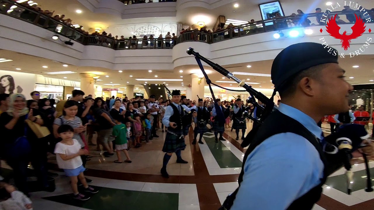 KLPD @ One Utama Shopping Centre for Christmas celebration