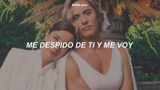 Paulina &amp; Maria José || Me Voy - Julieta Venegas // La Casa de las Flores 3 (letra)