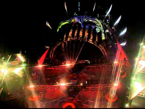 Q-DANCE @ EDC 2012 HEADHUNTERZ FULL STAGE