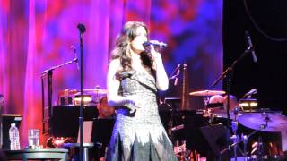 Idina Menzel - Brave (New York City 06/16/14)
