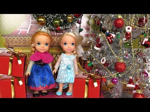 Christmas ! Elsa and Anna toddlers - Santa  gifts - Tree decoration