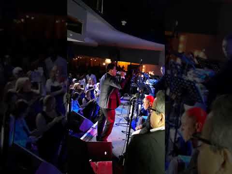 Lalo Rodríguez en Latín Roots