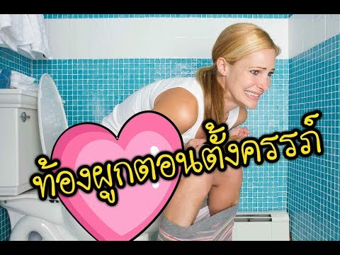 ผอมเล็ก ๆ น้อย ๆ ที่มีหน้าอกขนาดใหญ่ เด็กอายุต่ำกว่า 4 เดือน suckles