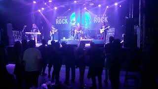 BANDA IN ROCK COVER DE DEEP PURPLE