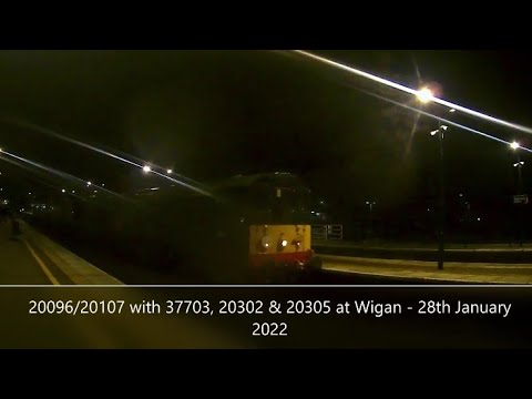 Classic Convoy 20096/20107 with 37703, 20302 & 20305 at Wigan - 28th January 2022