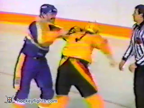 Terry Ruskowski vs Garth Butcher